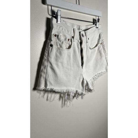 Moussy Shorts 0/US XS White High Rise Denim Raw Hem Button Fly Jean Shorts EUC - Picture 3 of 9